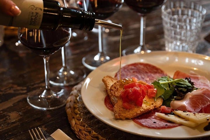 The Countess’s Lunch: Wine Tasting Paired with Signature Cuisine