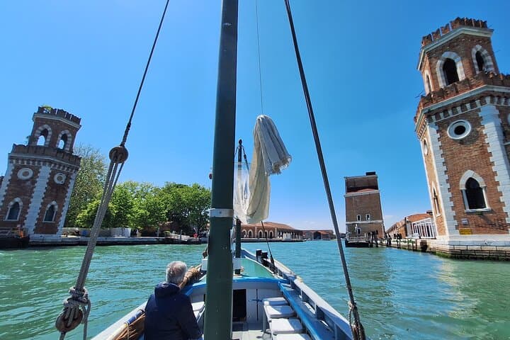 Shared 4hr Venice Classic Bragozzo Boat Tour