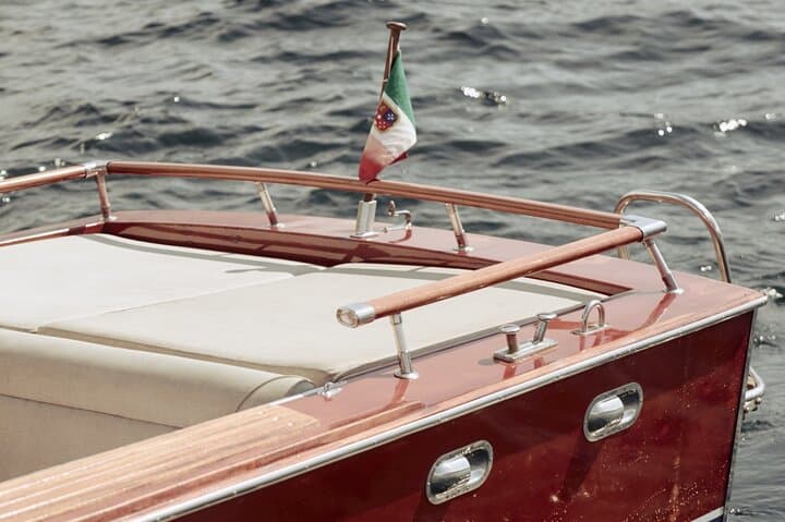 Private Lake Como Wooden Speedboat Tour with Aperitif