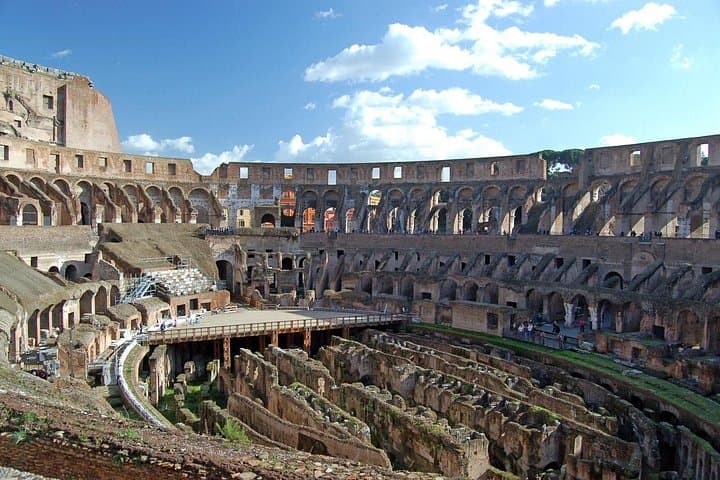 Colosseum Guided Tour + Access Roman Forum and Palatine Hill