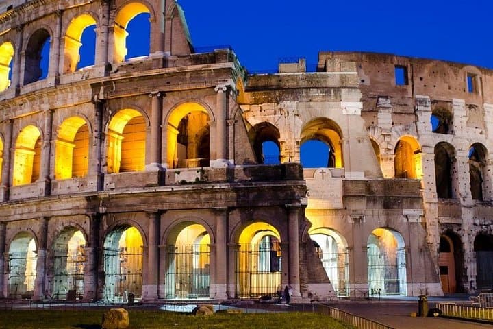 Colosseum Guided Tour + Access Roman Forum and Palatine Hill