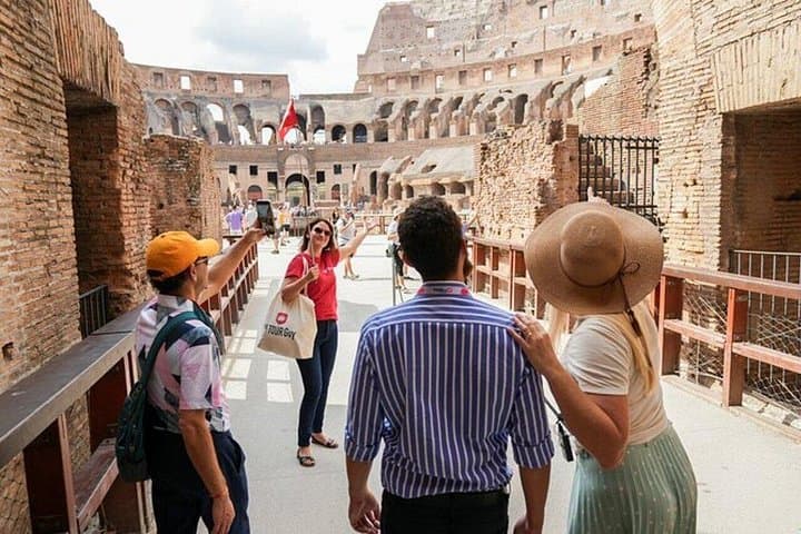 Guided Tour of the Colosseum, Roman Forum, and Palatine Hill