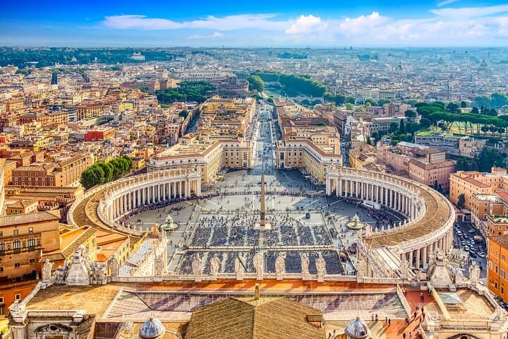 From Florence to Rome direct transfer in a Private Car