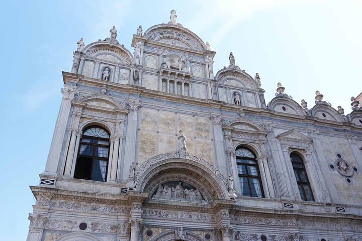 City Center Walking Tour in Venice & Gondola Experience