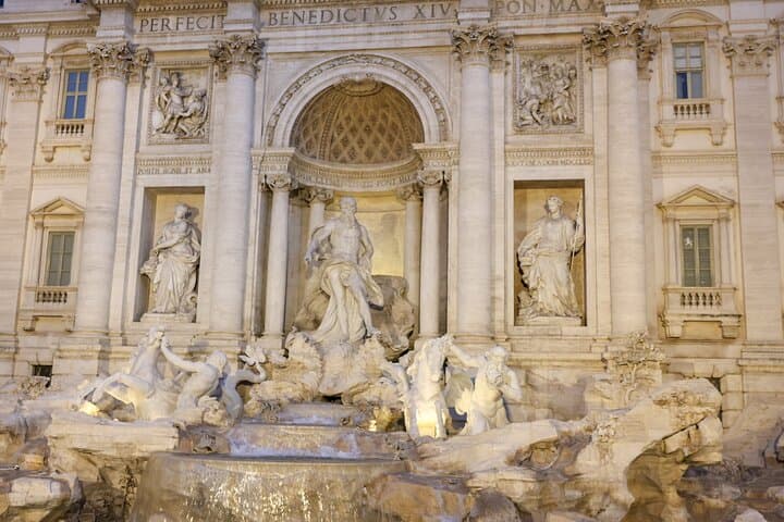 Rome: Trevi Fountain & Vicus Caprarius City of Water Tour