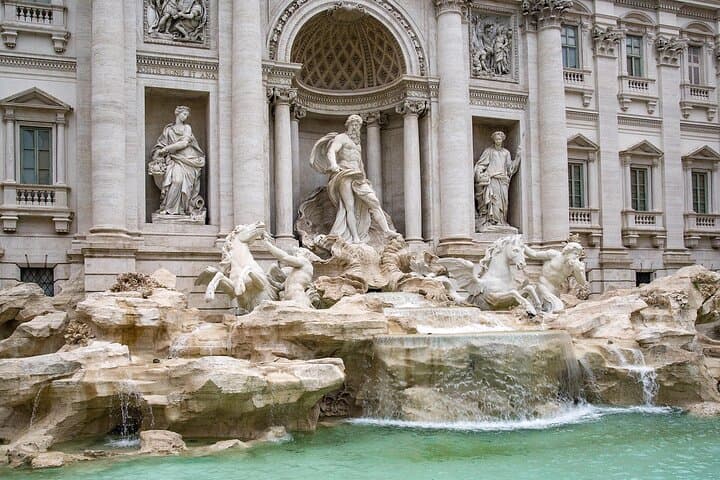 Explore Rome by Golf Cart with Professional Tour Guide