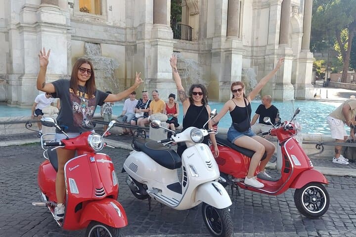 Highlights of Rome by Vespa Fontanone