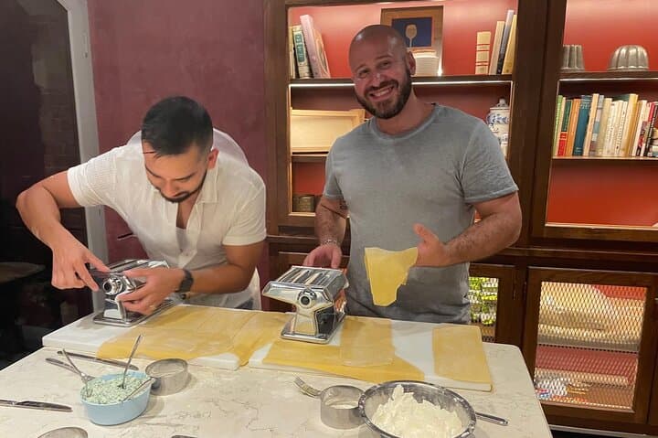 Venice: Pasta and Tiramisu Cooking Class with fine wine