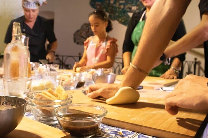 Family Pasta and Tiramisu Cooking Class in Rome