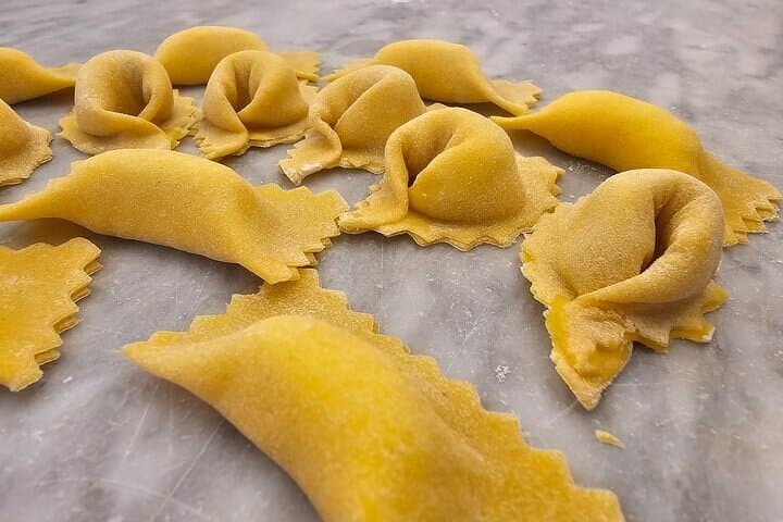 Florence: Pasta Fettuccine, Ravioli & Tiramisu Cooking Class