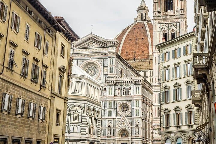 Florence 2-Hour Walking Tour with Expert Guide and Wine Window