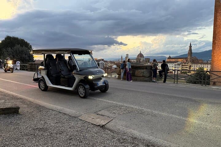 Golf Cart Tour of Florence's Scenic Hills and Michelangelo