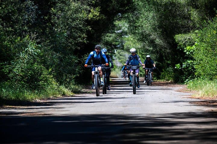 Bike Tour | Cave of Poetry and Arch of Lovers |