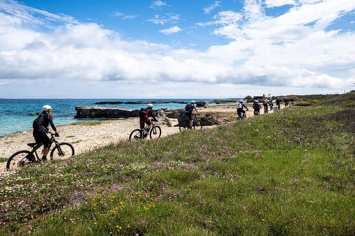 Bike Tour | Cave of Poetry and Arch of Lovers |