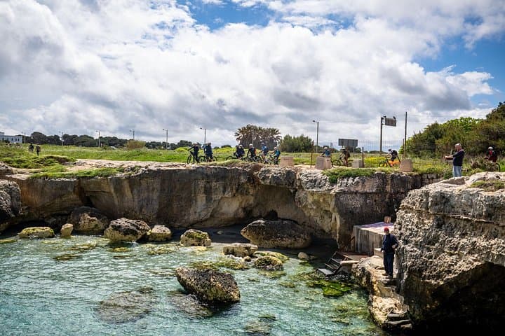 Bike Tour | Cave of Poetry and Arch of Lovers |