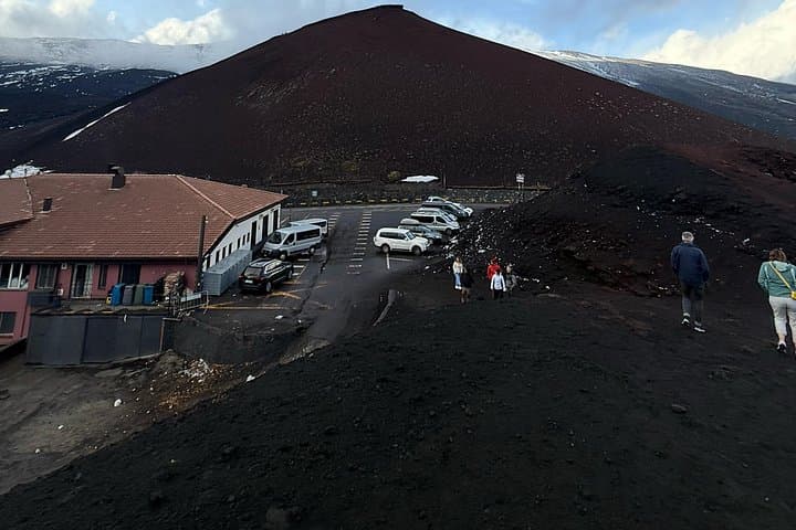 Catania: Morning Jeep Tour of Mount Etna and Lava Flow Caves