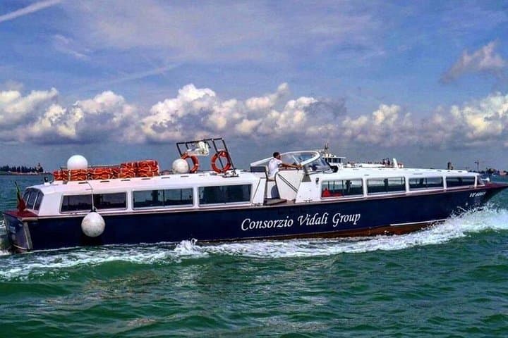 Private Transfer from Marco Polo Airport to Venice