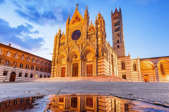 Siena Private Walking Tour with a Local