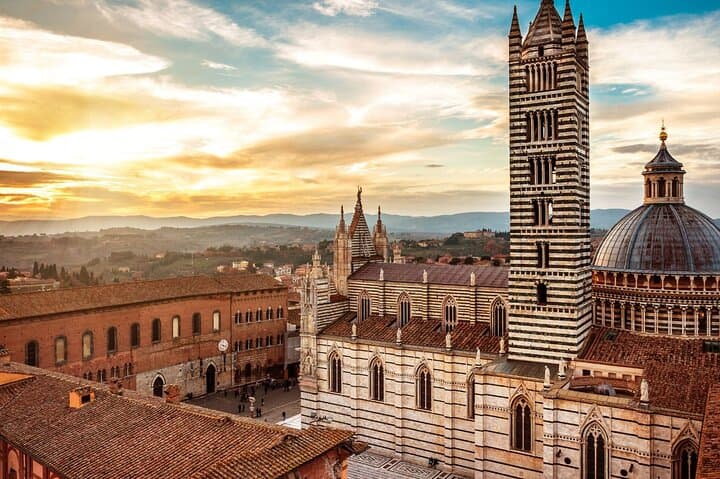 Siena Private Walking Tour with a Local