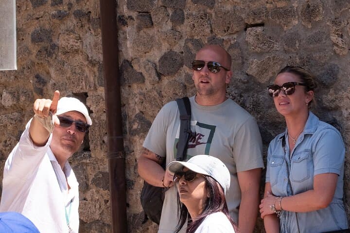 Pompeii Day Trip from Rome Guided Tour with Entry Included