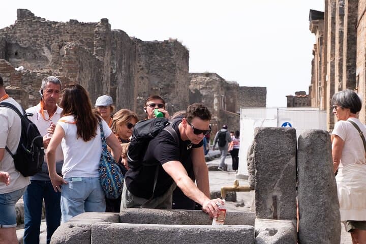Pompeii Day Trip from Rome Guided Tour with Entry Included