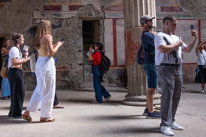 Pompeii Day Trip from Rome Guided Tour with Entry Included