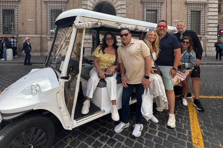 Private 3H Panoramic Golf Cart Tour of Rome with Pick-Up Included