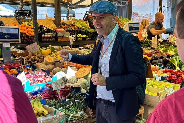 Venice Food Tour with Local Guide and City Highlights