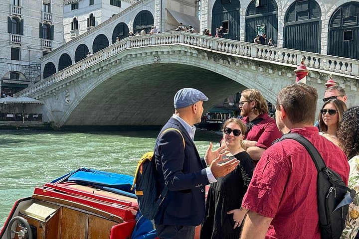 Venice Food Tour with Local Guide and City Highlights
