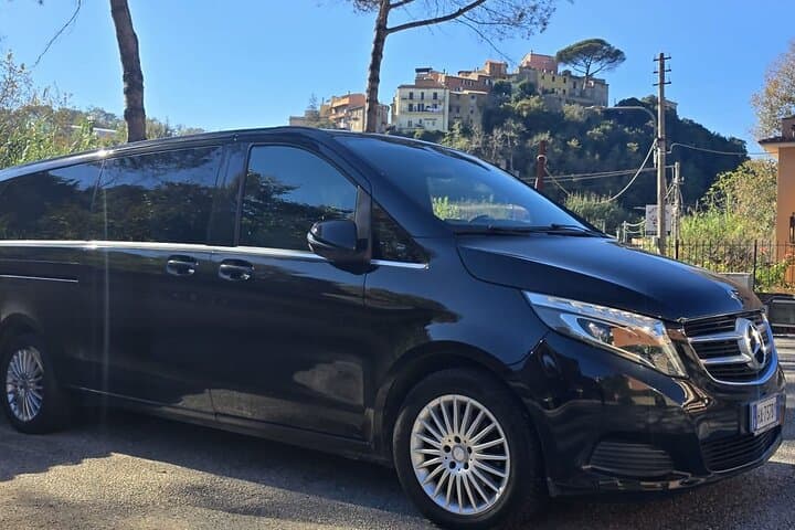 Luxury Private Transfer from Rome Airport to City Center