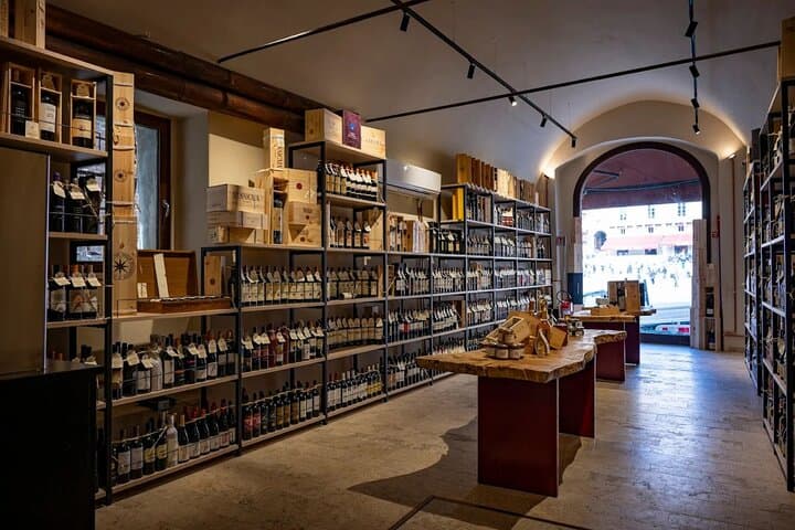 Wine Tasting with Cured Meats and Cheeses in Siena City Center