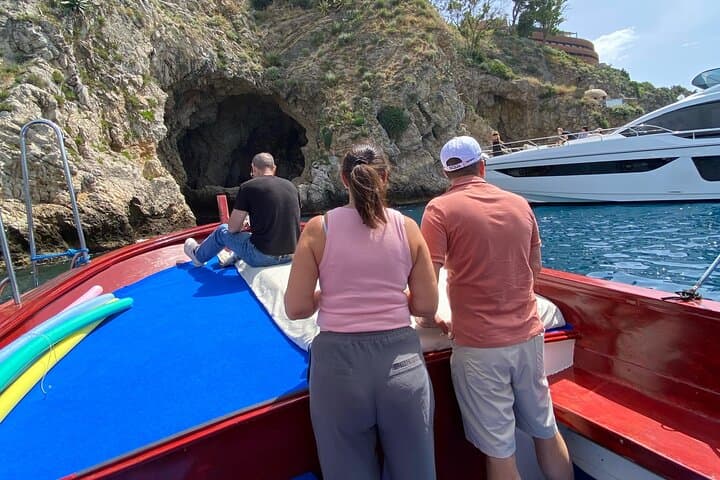 Isola Bella Boat Experience and Castelmola Hilltop Escape