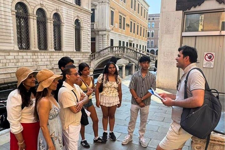 Venice Private Walking Tour with Food Tasting