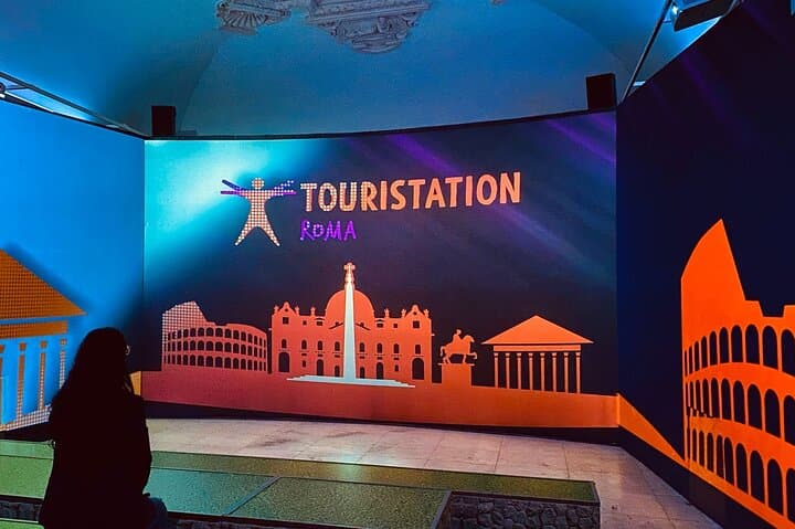 Colosseum, Roman Forum Experience and Vatican Museums