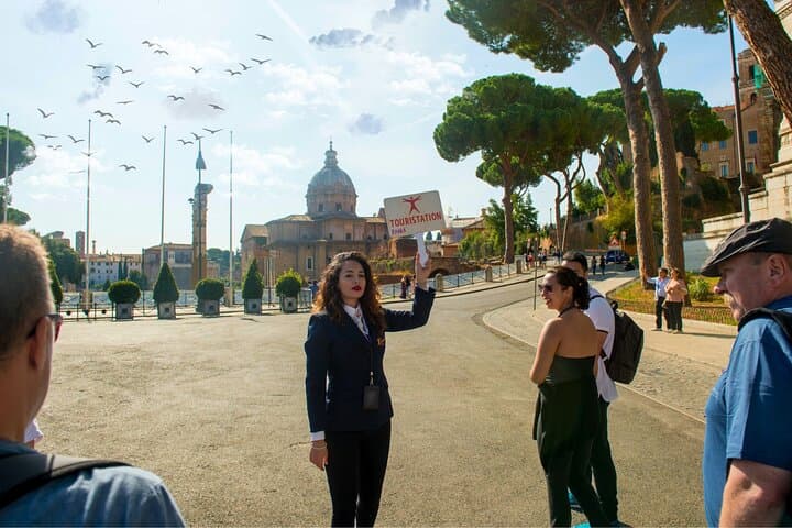 Colosseum, Roman Forum Experience and Vatican Museums
