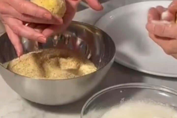 Breading of arancine
