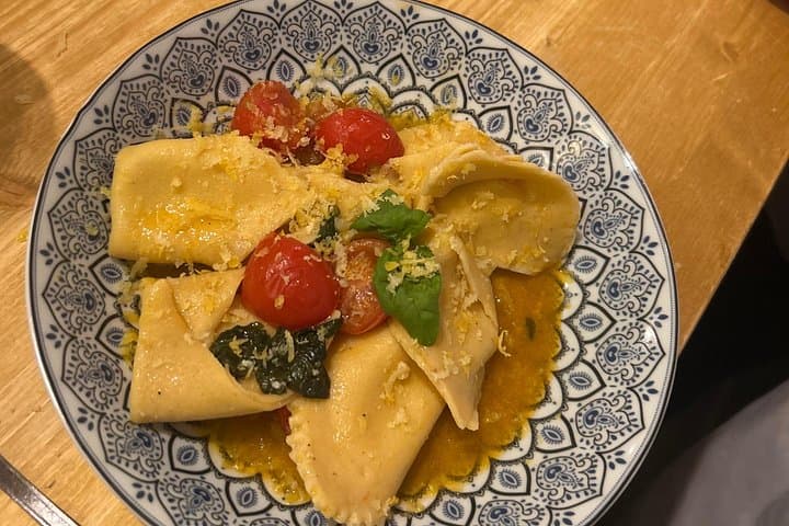 Fresh Pasta Class in Florence with unlimited Wine