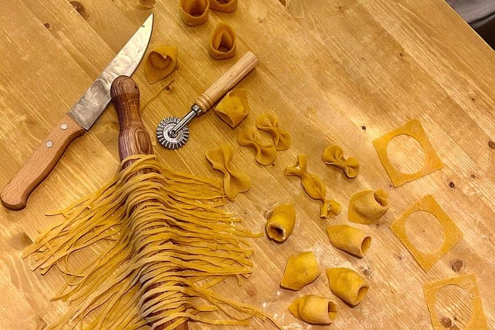 Fresh Pasta Class in Florence with unlimited Wine