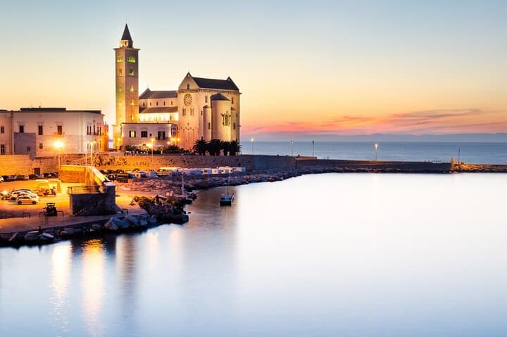 Murgia Tour : Gravina, Altamura and Trani by bus with tasting