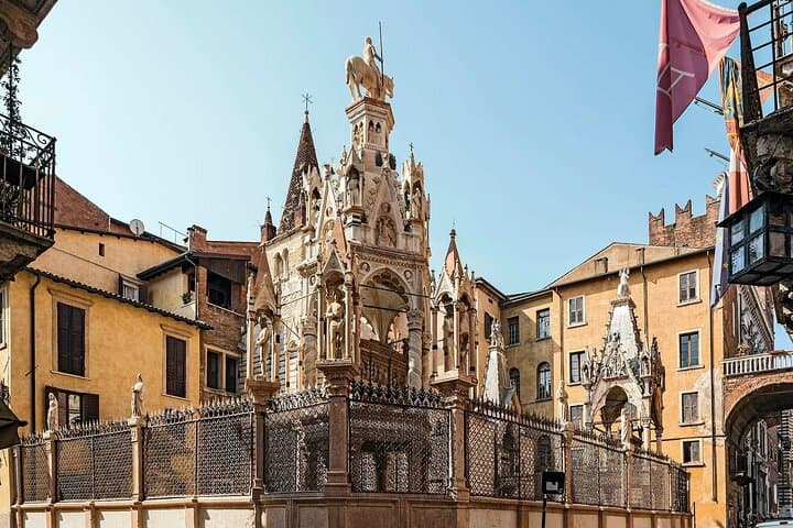 Self Guided Walking Tour of Verona with Audio Guide