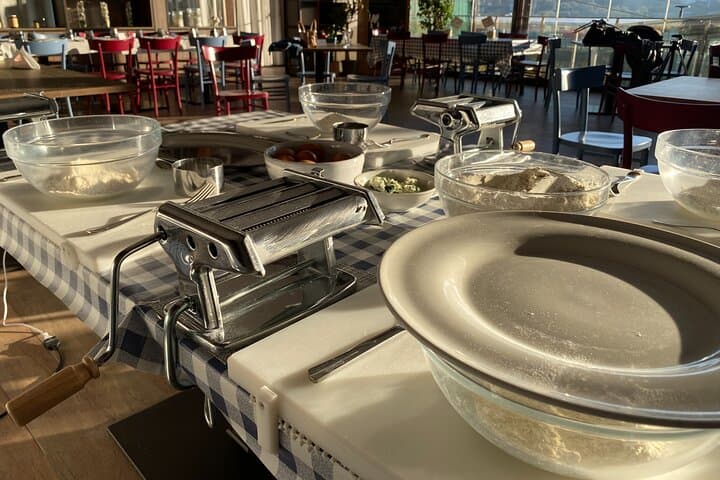 Sorrento: Pasta and Tiramisu Cooking Class with Lunch and Wine