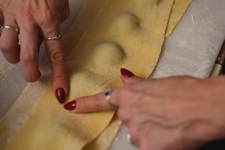 Palermo: Pasta and Tiramisu Small Group Cooking Class with Wine