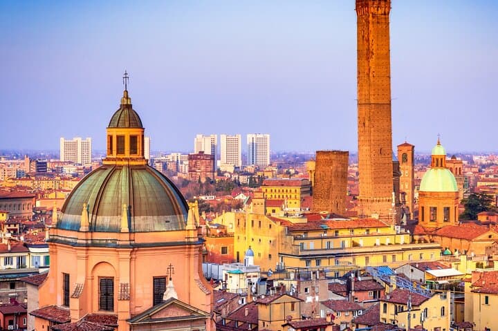 TOP Bologna : Private guided tour with your mobile