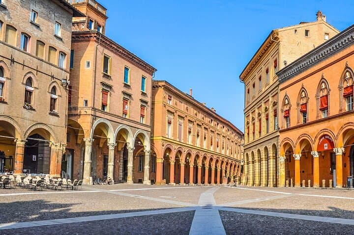 TOP Bologna : Private guided tour with your mobile