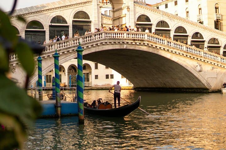 Venice Scavenger Hunt & Highlights Self-Guided Walking Tour