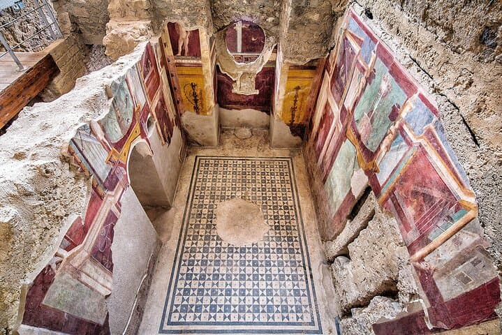 Pompeii Private Guided Tour with round Trip private Transfer