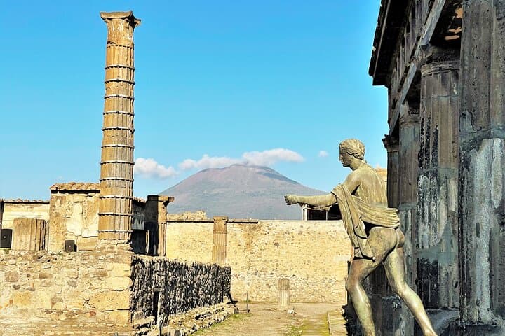 Pompeii Small Group Guided Tour from Salerno Port
