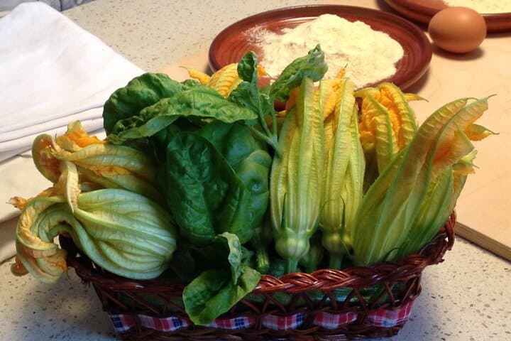 Tuscan Cuisine Cooking Class in San Gimignano