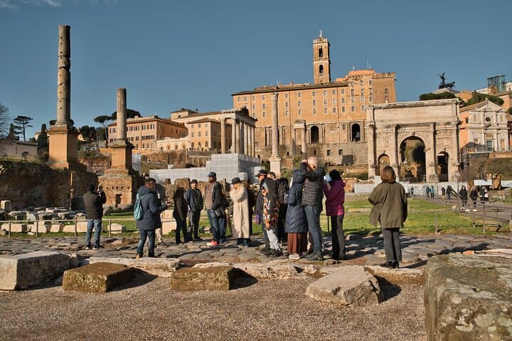 Guided tour at the Roman Forum