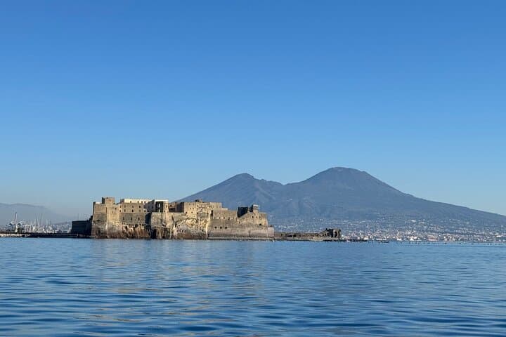 Boat experience along the coast of Naples and breathtaking views.